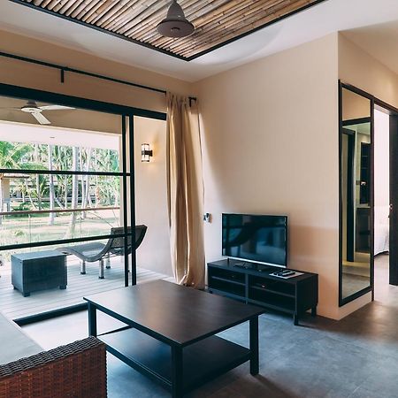 Le Motu Hotel Taling Ngam Beach Екстериор снимка