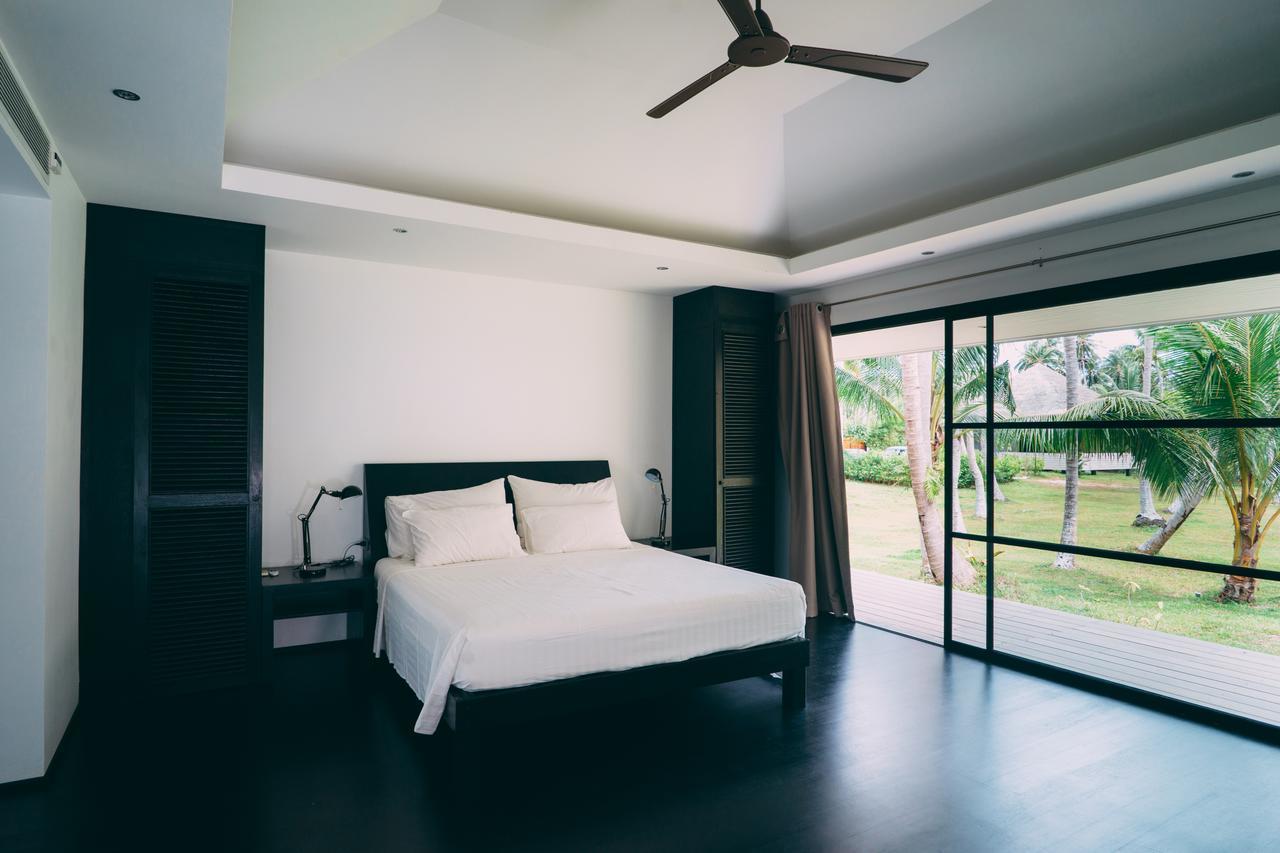 Le Motu Hotel Taling Ngam Beach Екстериор снимка
